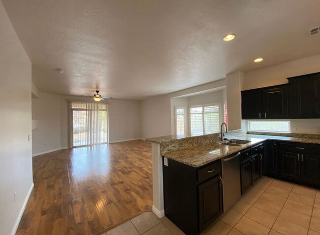 Building Photo - SPACIOUS HOME FOR RENT IN CORAL CANYON