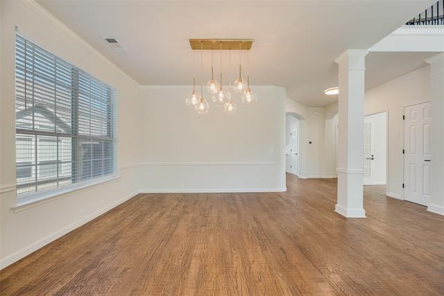 Building Photo - 2414 Thorntree Dr