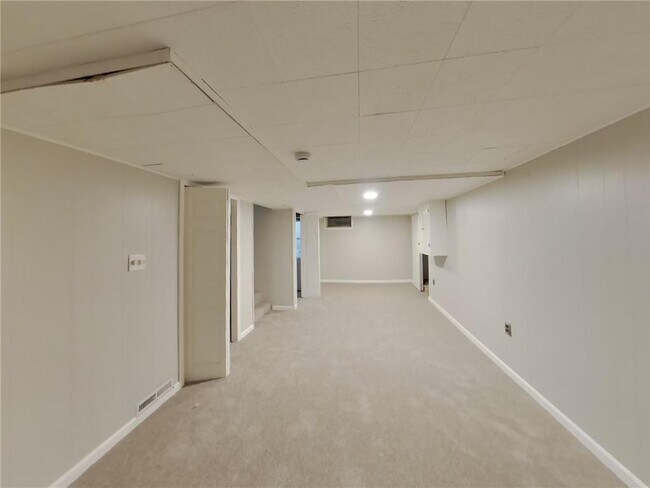 Building Photo - 5406 Utah Ave N