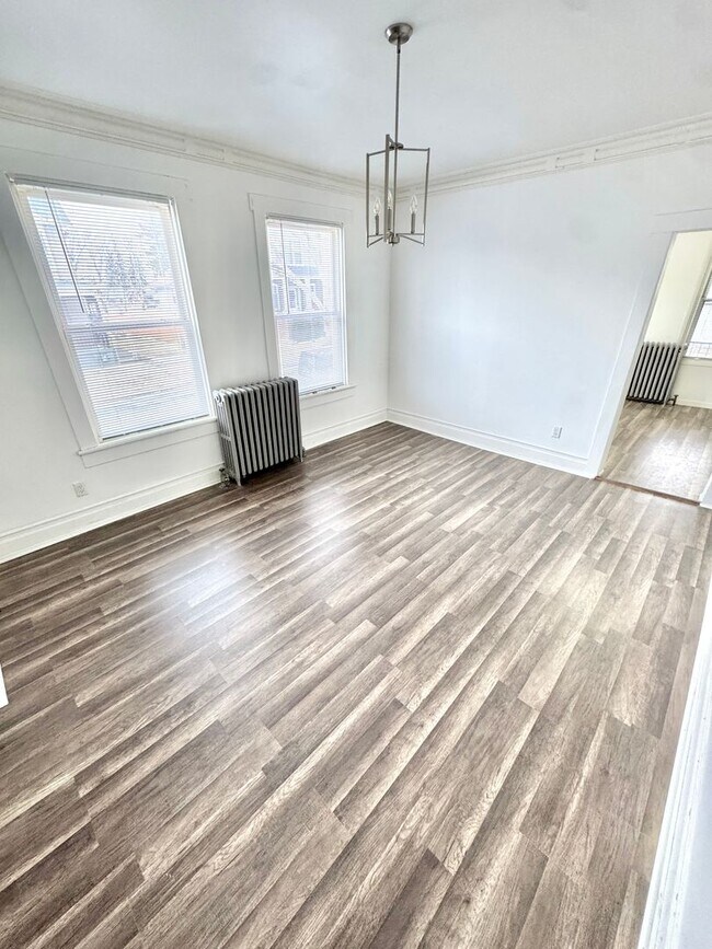 Building Photo - THREE BEDROOM IN WEST BETHLHEM