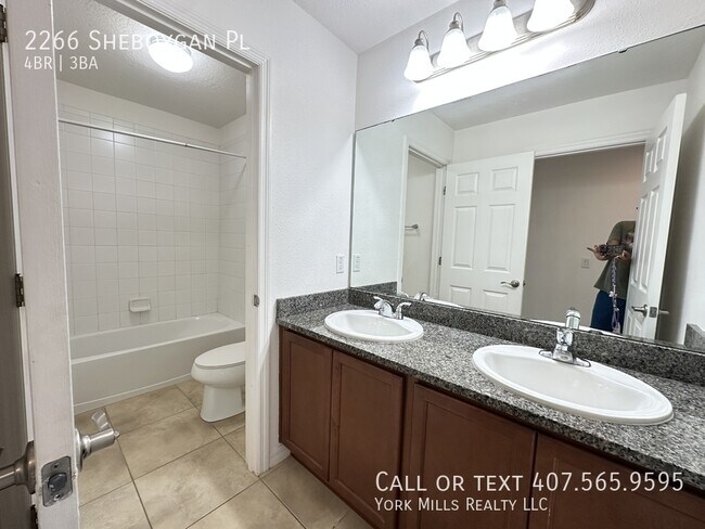 Building Photo - 2266 Sheboygan Pl