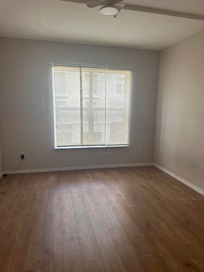 Building Photo - 1200 Town Center Dr