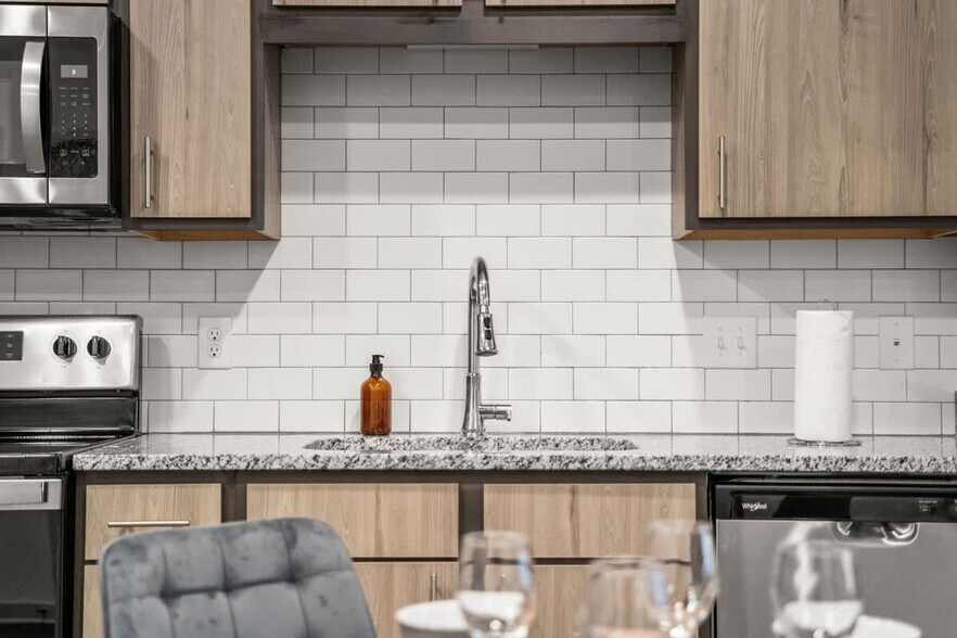 Building Photo - 14521 Star Water Rd