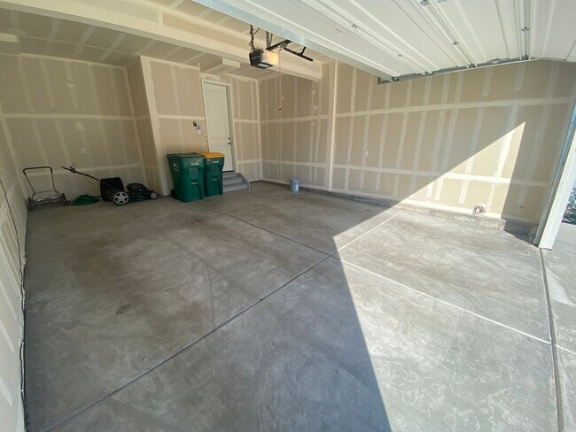 Building Photo - Fantastic Paired Home in Castle Rock