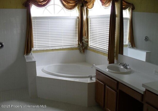 Building Photo - 4301 Blakemore Pl