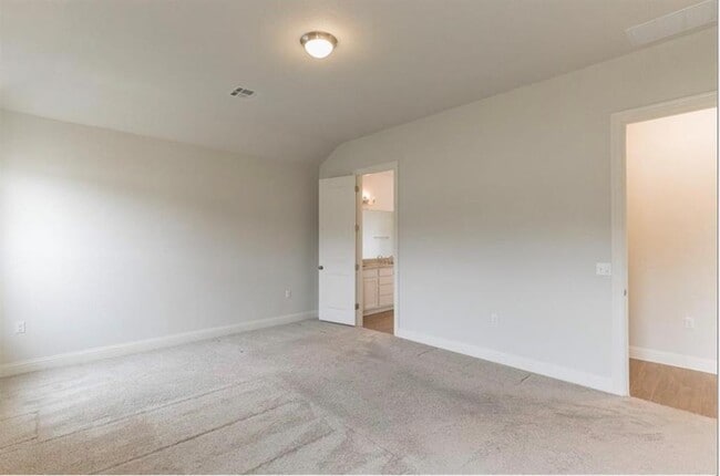 Building Photo - 218 Gulfton St