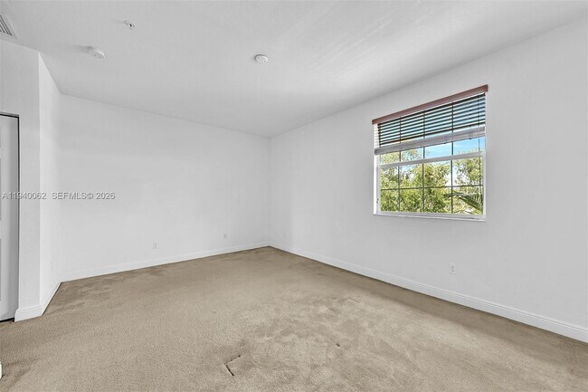 Building Photo - 908 SW 147th Ave