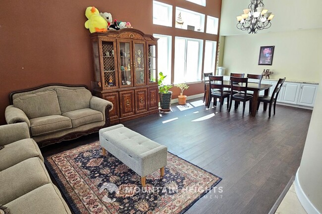 Building Photo - 2096 Rainbow Point Dr