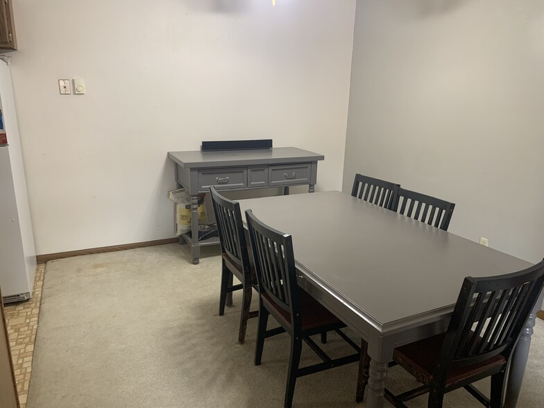 Dining - 1008 Hackberry Dr