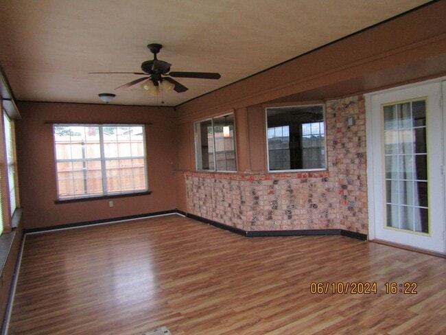 Building Photo - Great home located in Terrace Hills!