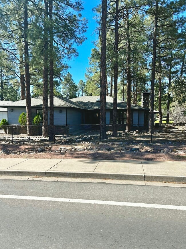 Building Photo - 3531 W Old Linden Rd