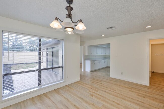 Building Photo - 13703 Sweetwater Cove Pl