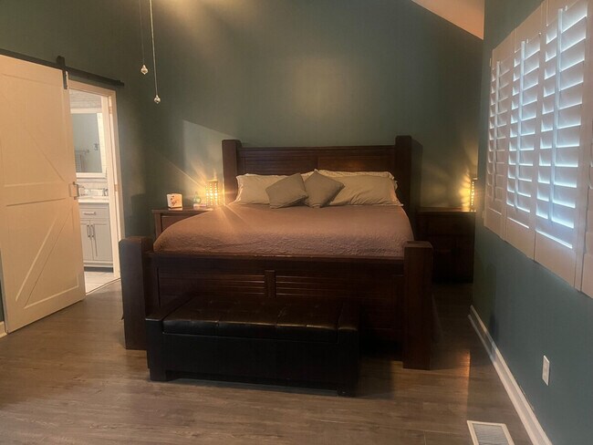 Building Photo - 47 Arabian Dr