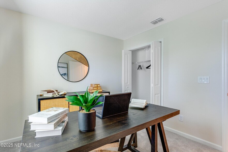 Virtual staged - 559 Holly Lakes Dr