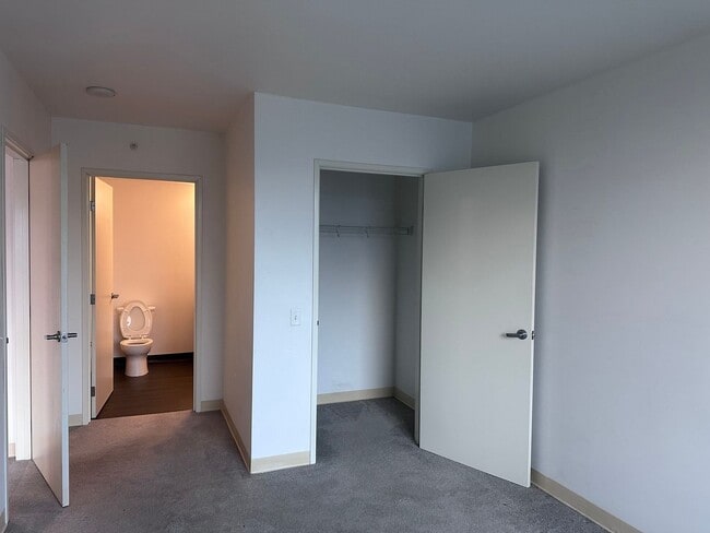 Building Photo - Beautiful 2 bedrooms 2 bath BMR unit in SOMA