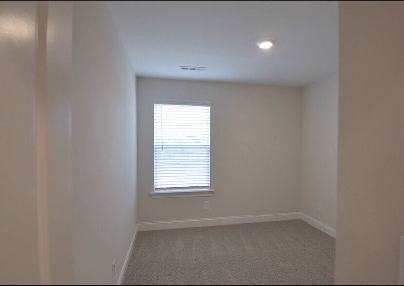 Building Photo - 3714 Patten Paige