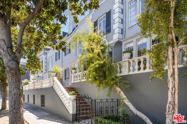 Building Photo - 3350 James M Wood Blvd