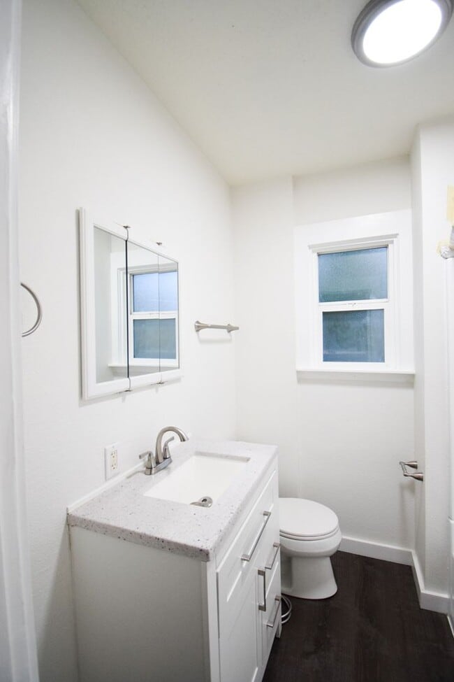 Building Photo - Newly Renovated 3-Bedroom Home in North Po...
