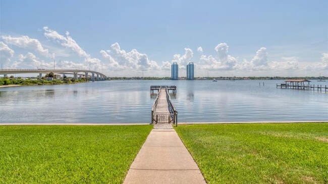 Building Photo - 625 Halifax N Ave