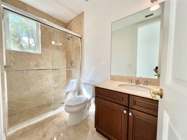 Building Photo - 573 Satinwood Dr