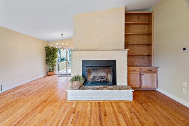 Building Photo - 312 Chalfonte Dr