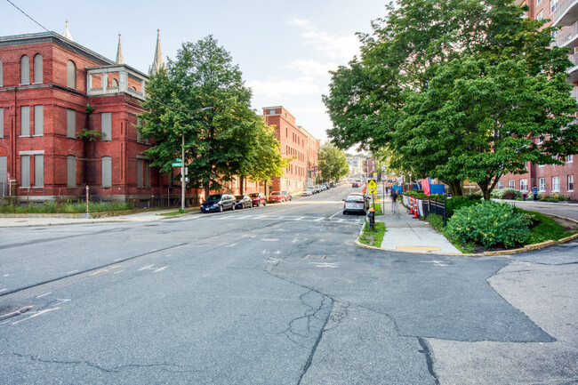 Building Photo - 75 St Alphonsus St