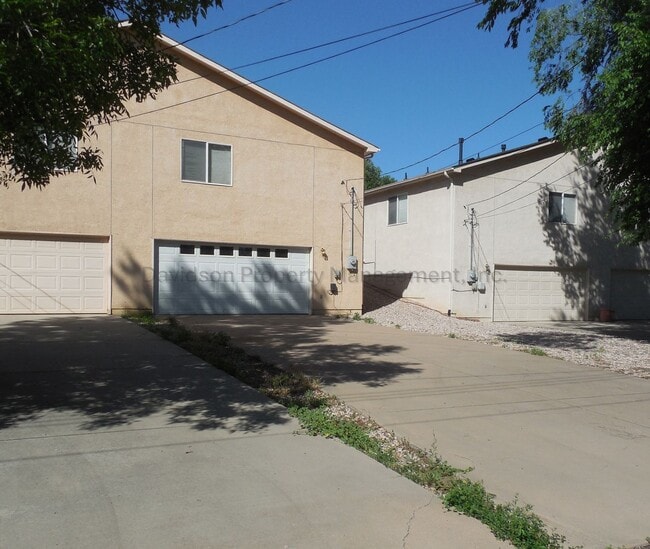 Building Photo - Charming 3 Bedroom Unit in Old Colorado City