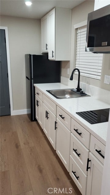 Building Photo - 549 E La Deney Dr