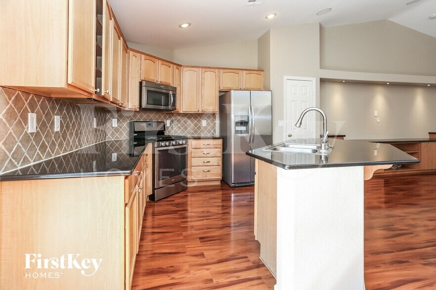 Building Photo - 3021 Blush Noisette Ave