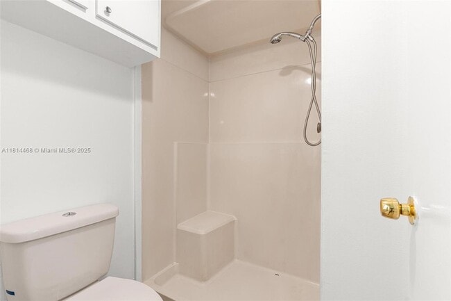 Building Photo - 15007 Coconut Ct