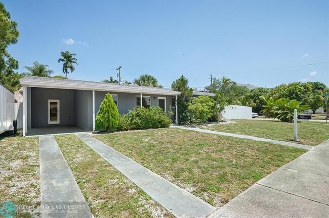 Building Photo - 1670 SW 22nd Ave
