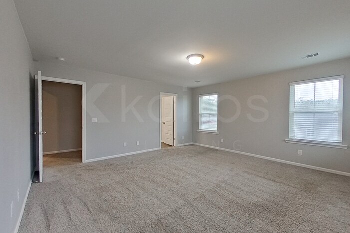 Building Photo - 101 Paper Birch Dr