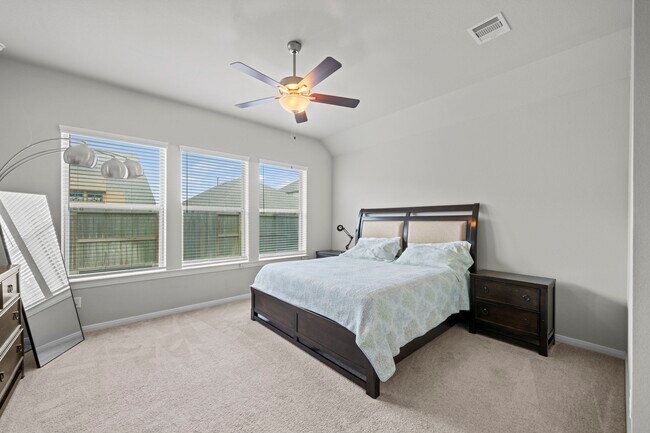 Building Photo - 30319 Tall Fescue Dr