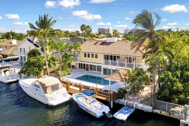 Building Photo - 937 Fern Dr