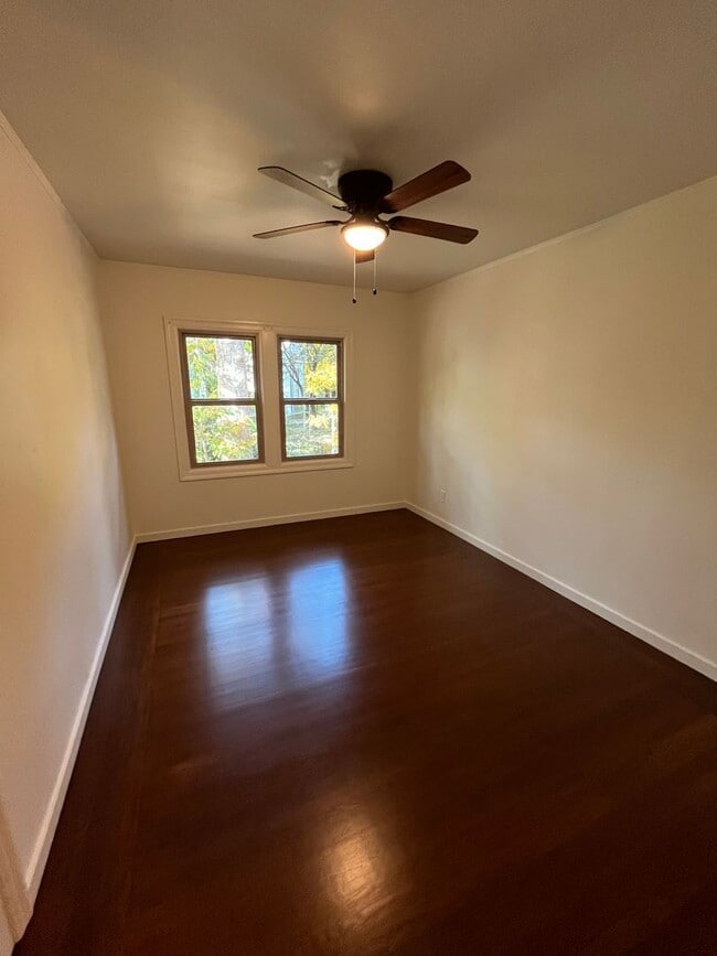 Building Photo - Charming 3 Bedroom 1.5 Bath Rural Tudor Revival Home