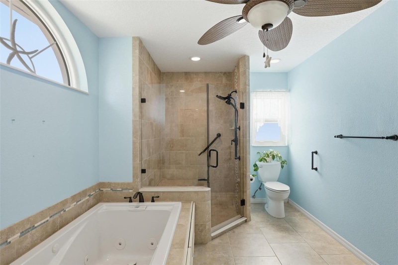 Building Photo - 6211 65th Pl E