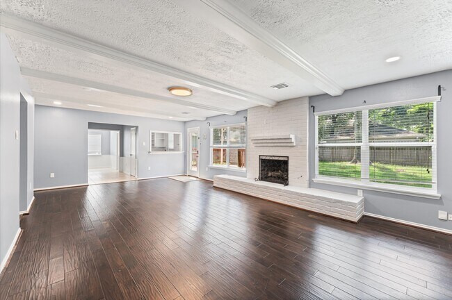 Building Photo - 9611 Hearthwood Dr