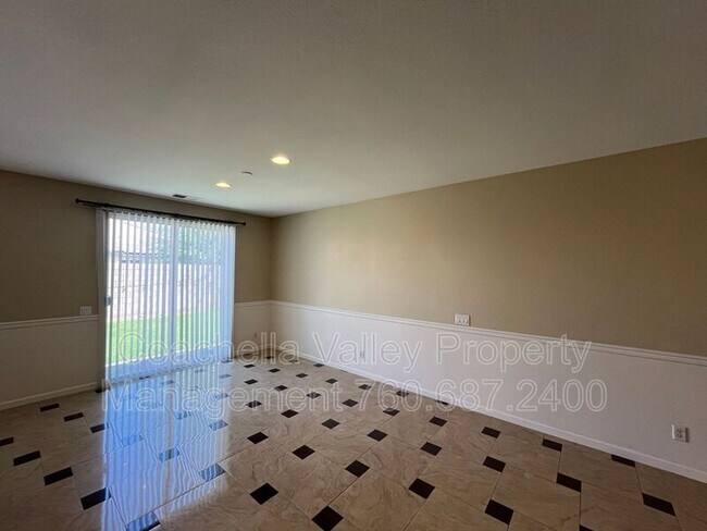 Building Photo - 49126 Pluma Roja Pl