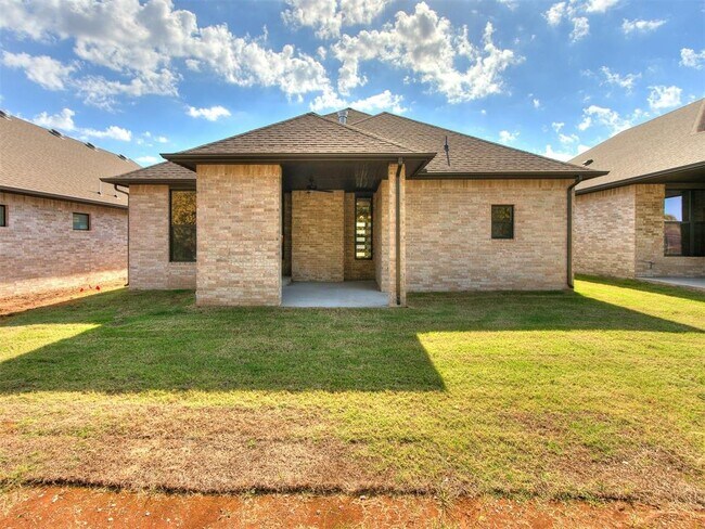 Building Photo - 2917 SW 132nd St