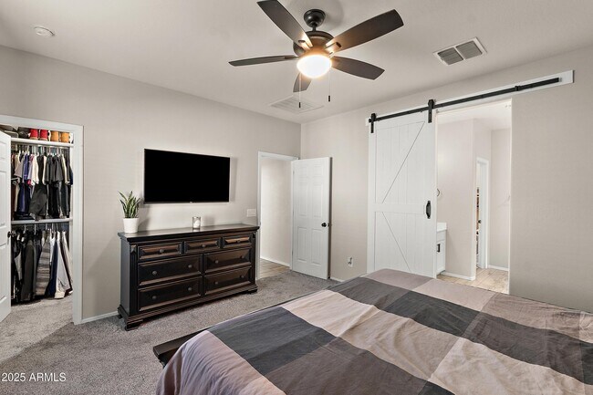 Building Photo - 242 Pacific Dr