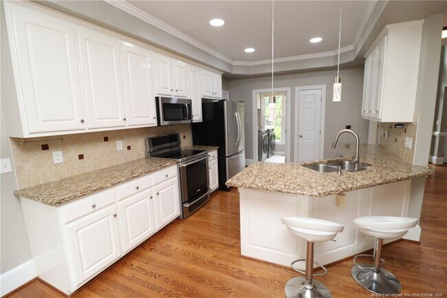 Building Photo - 108 Highland Springs Ln