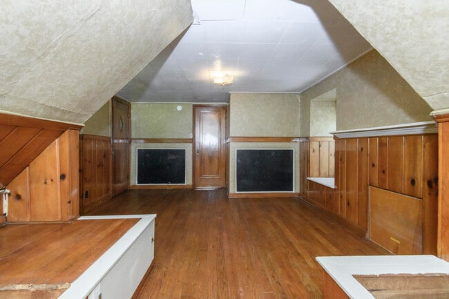 Building Photo - 3940 N 64th St