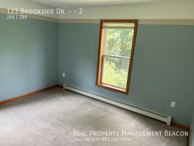 Building Photo - 123 Brookside Dr