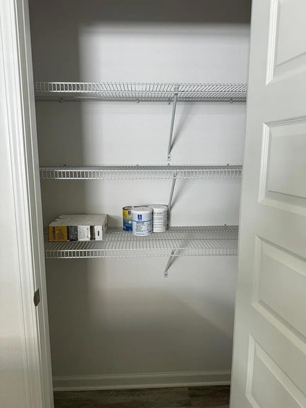 Building Photo - 94 Bluebeech St