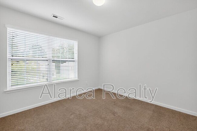Building Photo - 4019 John Dale Ln