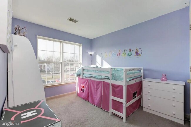 Building Photo - 208 Goldsborough Dr