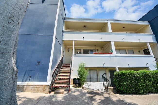 Building Photo - 781 Country Pl Dr