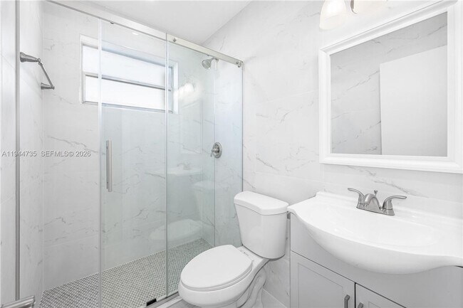 Building Photo - 3855 SW 87th Pl