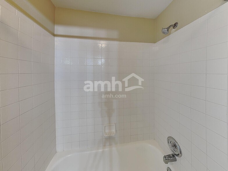 Building Photo - 12032 Forest St