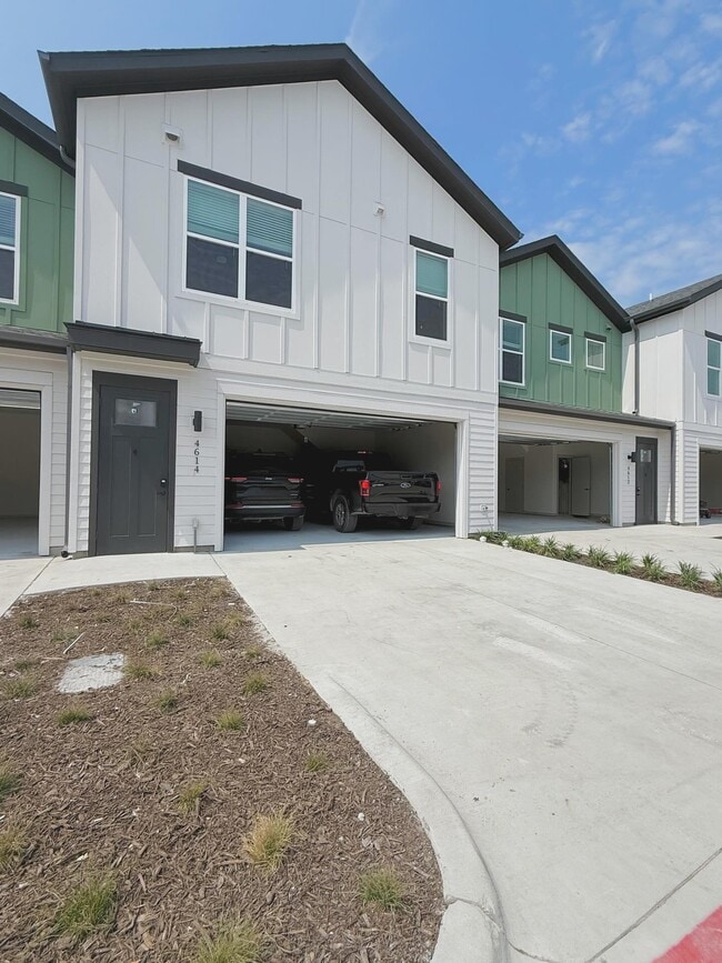 Building Photo - Collin Street, Melissa, TX 75454 - 2 BR 2....